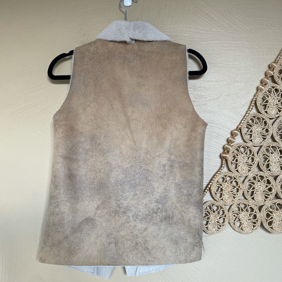 Ecote Faux Shearling Vest, Tan, XS - Picture 6 of 9
